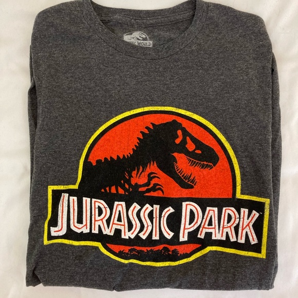 Jurassic Park Crewneck Grey T-Shirt - Medium - Jurassic World Universal Studios - Picture 1 of 3